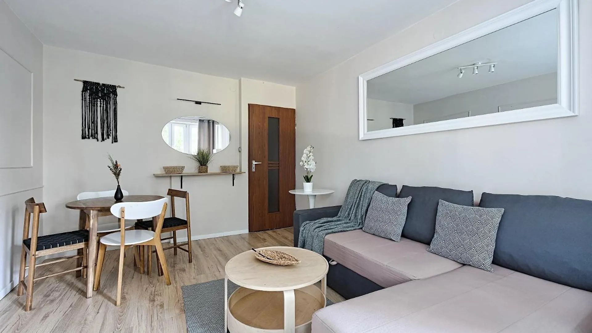 Urban Nomad Apartment Next To Palace Of Culture Warsaw
