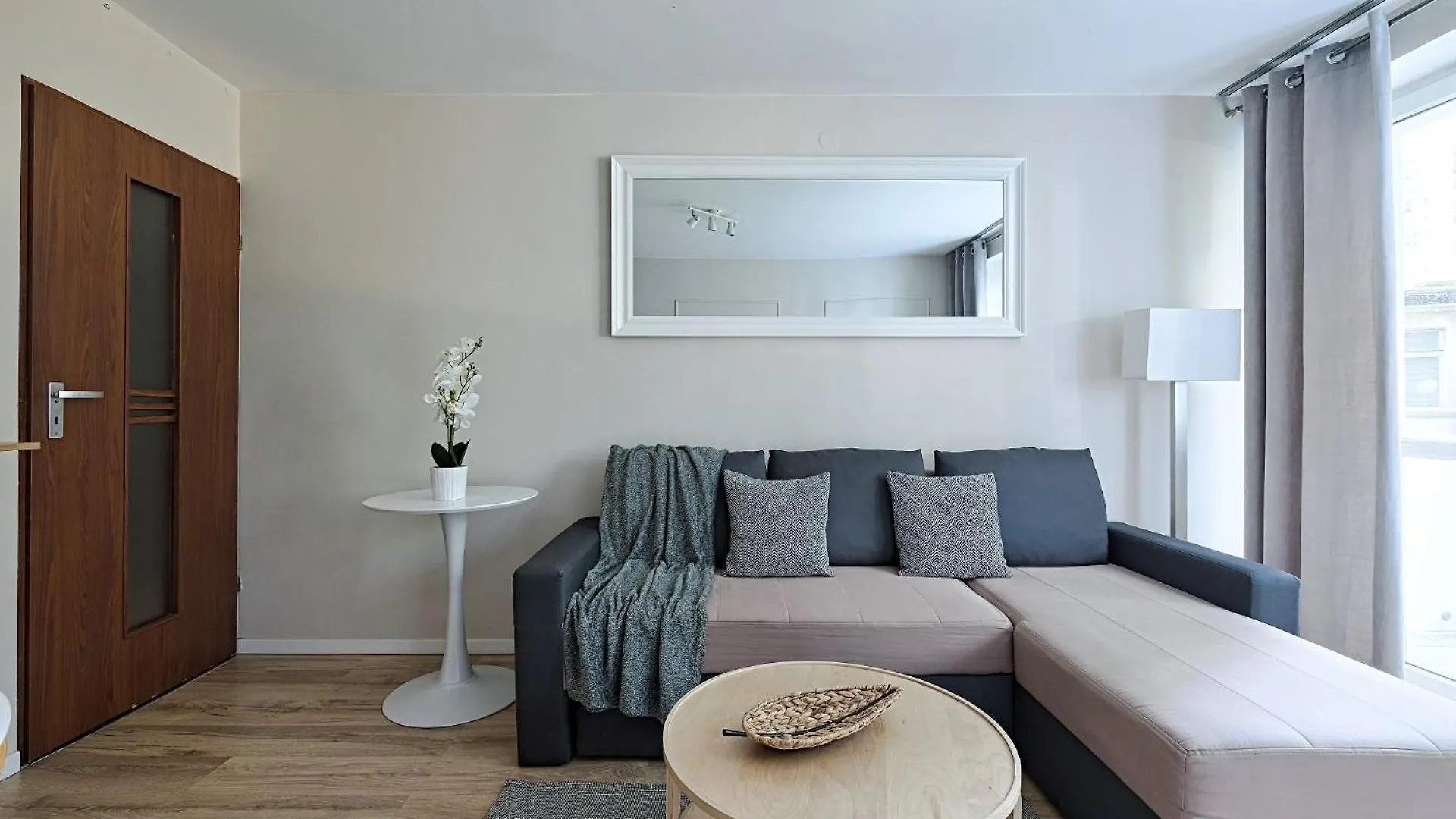 Urban Nomad Apartment Next To Palace Of Culture Warsaw